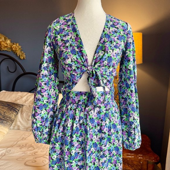 Vintage 70s 80s Floral Long Sleeve Tie Top and Maxi Skirt Set - Picture 2 of 13